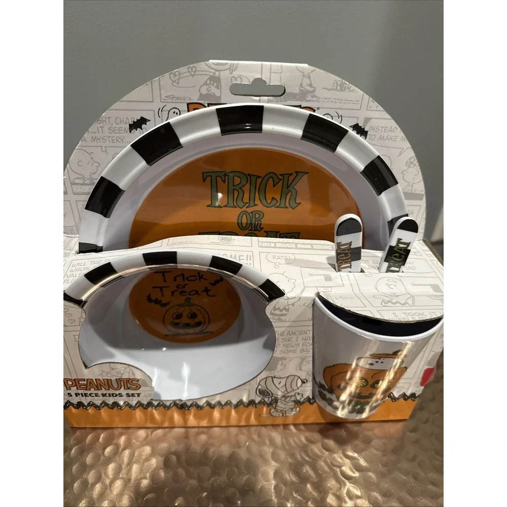 Peanuts Snoopy Halloween 5PC Kids Dinnerware Plate Bowl Cup Fork Spoon Pumpkin